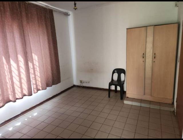 9 BEDROOM HOUSE FOR SALE IN BEDWORTH PARK